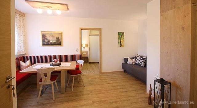 Apartment Schneeberger Stummerberg Стая снимка